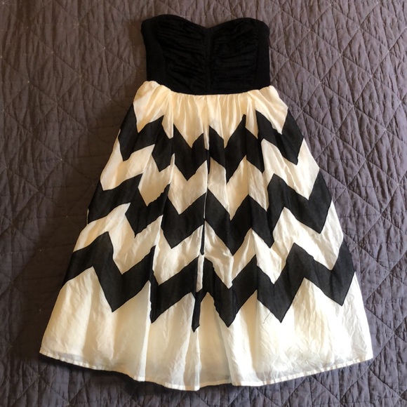 Anthropologie / Liefnotes Black and White Chevron Strapless Party Dress sz 0 - Picture 1 of 9